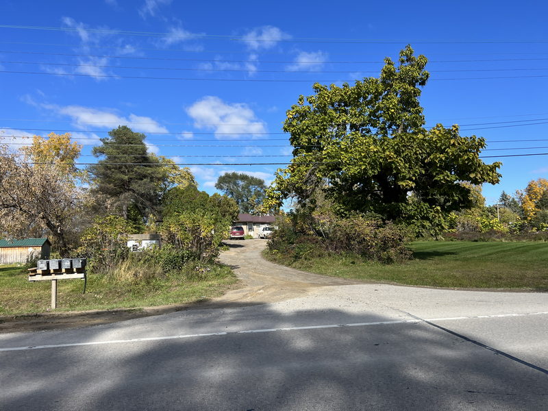 Redwood Motel - Oct 22 2023 Photo (newer photo)